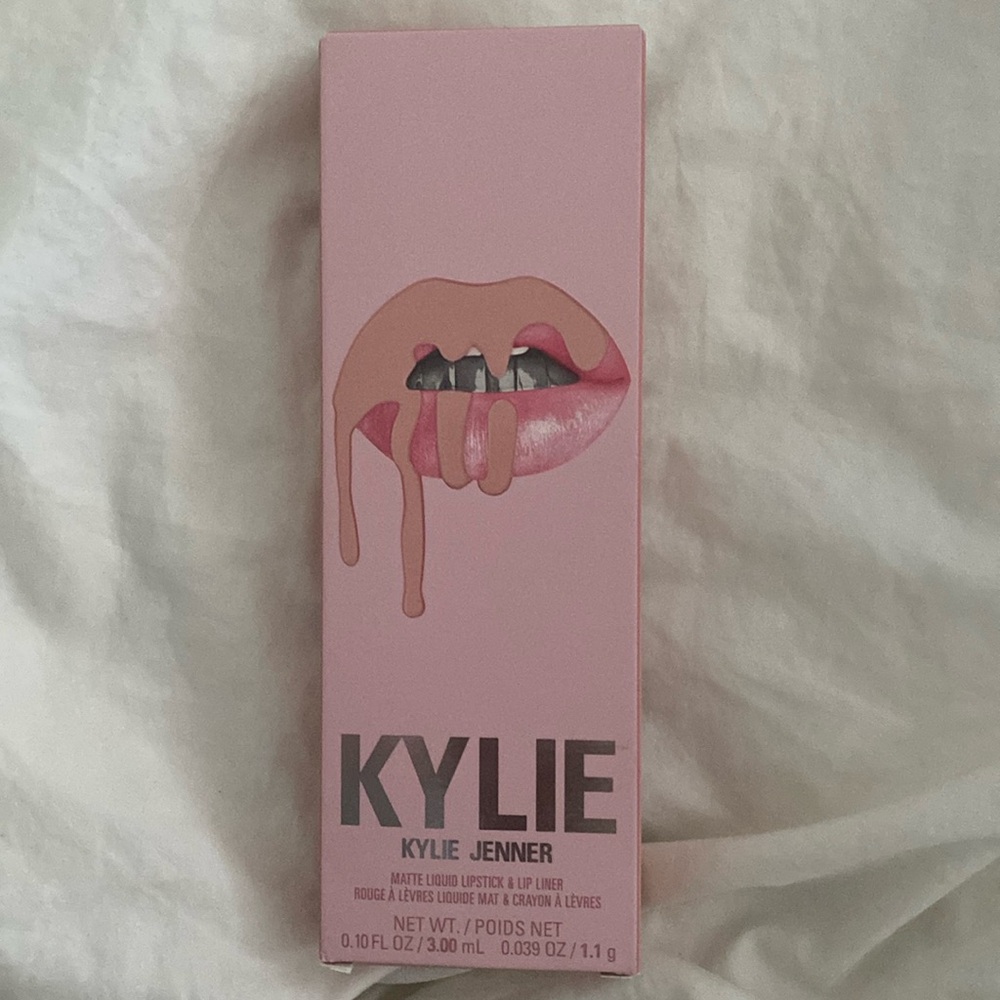 Kylie Jenner Lip Kit Bare